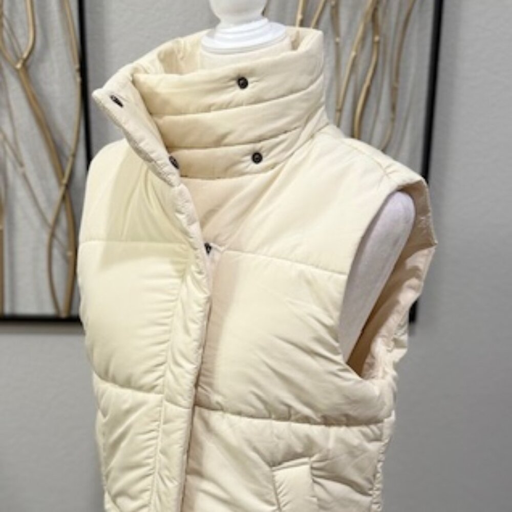 PacSun Women's Puffer Vest